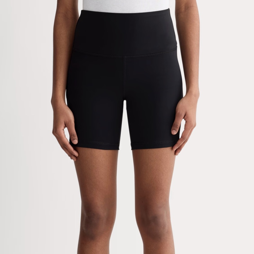 Everlane Black Perform Bike Short